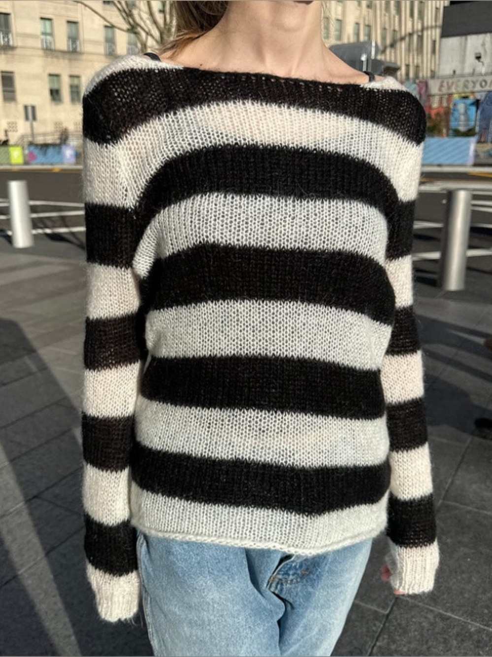 Brandy Melville John Galt Colette Striped Sweater Black & White Size S - Picture 3 of 11